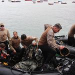 Paracaidistas de la VI División de Ejército saltaron en aguas de Cavancha